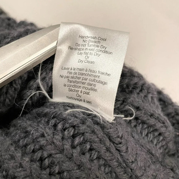 Wilfred Aritzia Sleeveless Knitted  Wool V Neck Dress Missing Size Tag - Picture 10 of 16